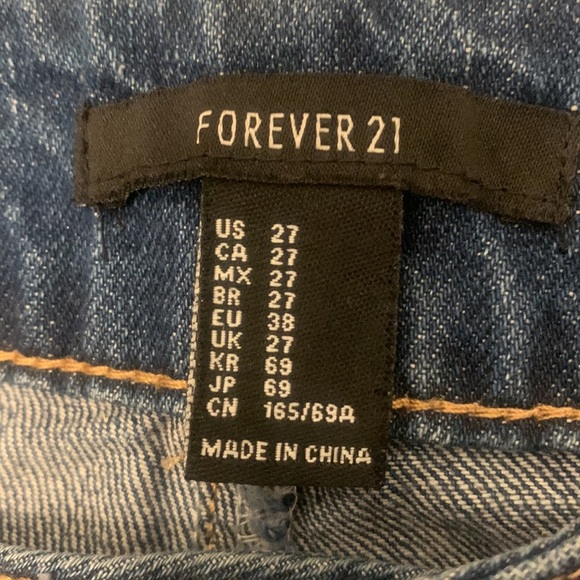 Women’s forever 21 distressed jeans used excellent condition - Picture 5 of 5